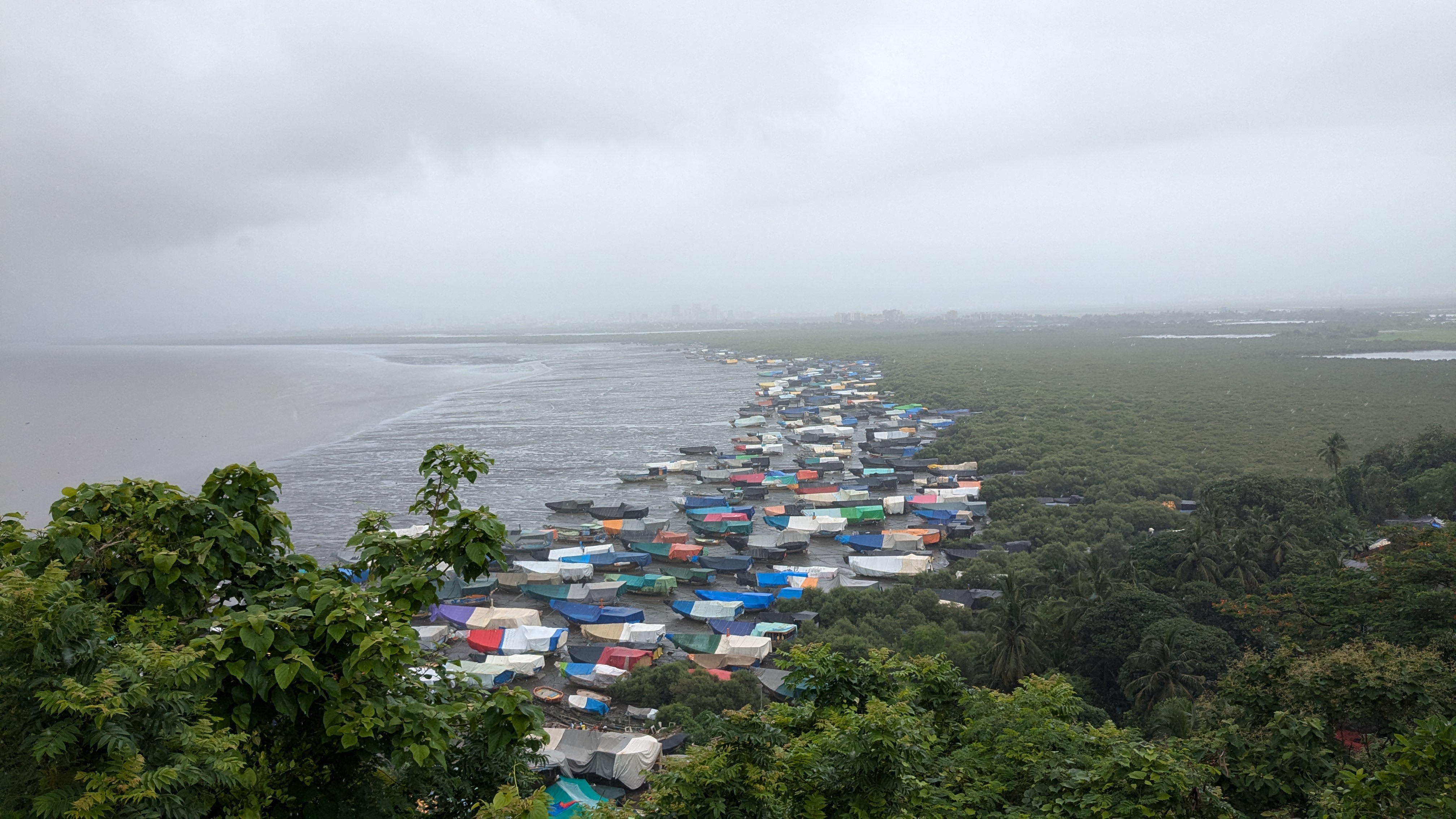 Uttan Creek, Dharavi Fort
